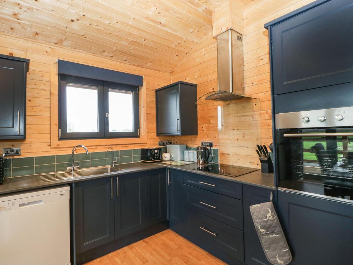The Lodge At Crossroads Farm Bridgwater Exterior foto